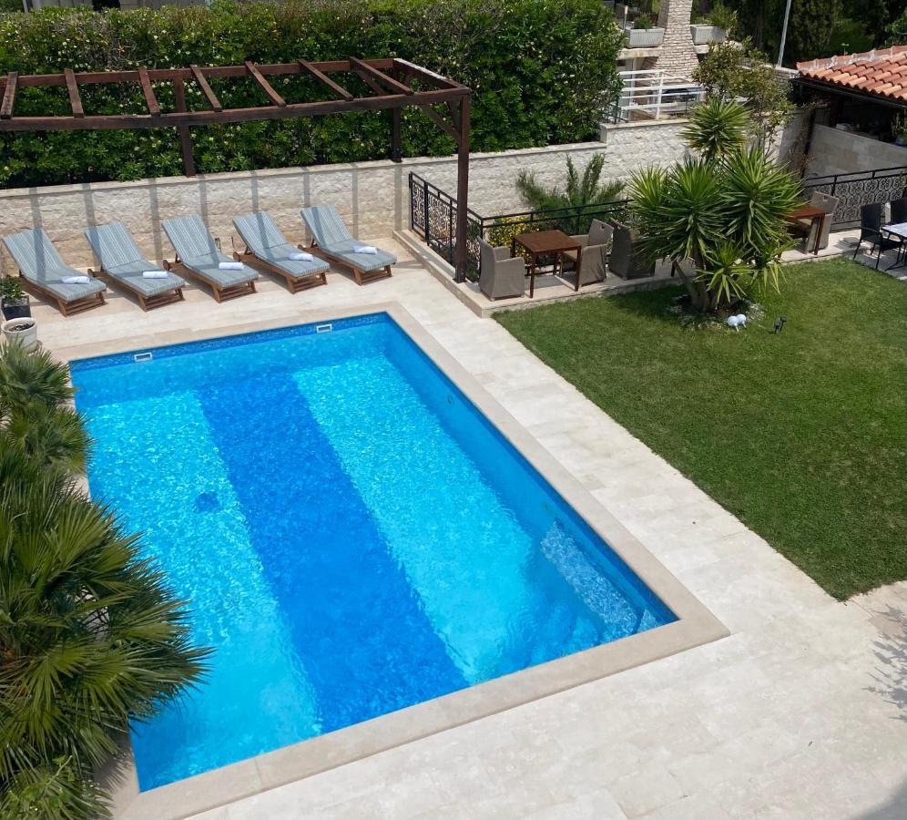 Villa Mediterranea Bol Esterno foto
